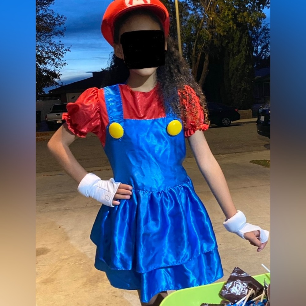 Super Mario girl costume